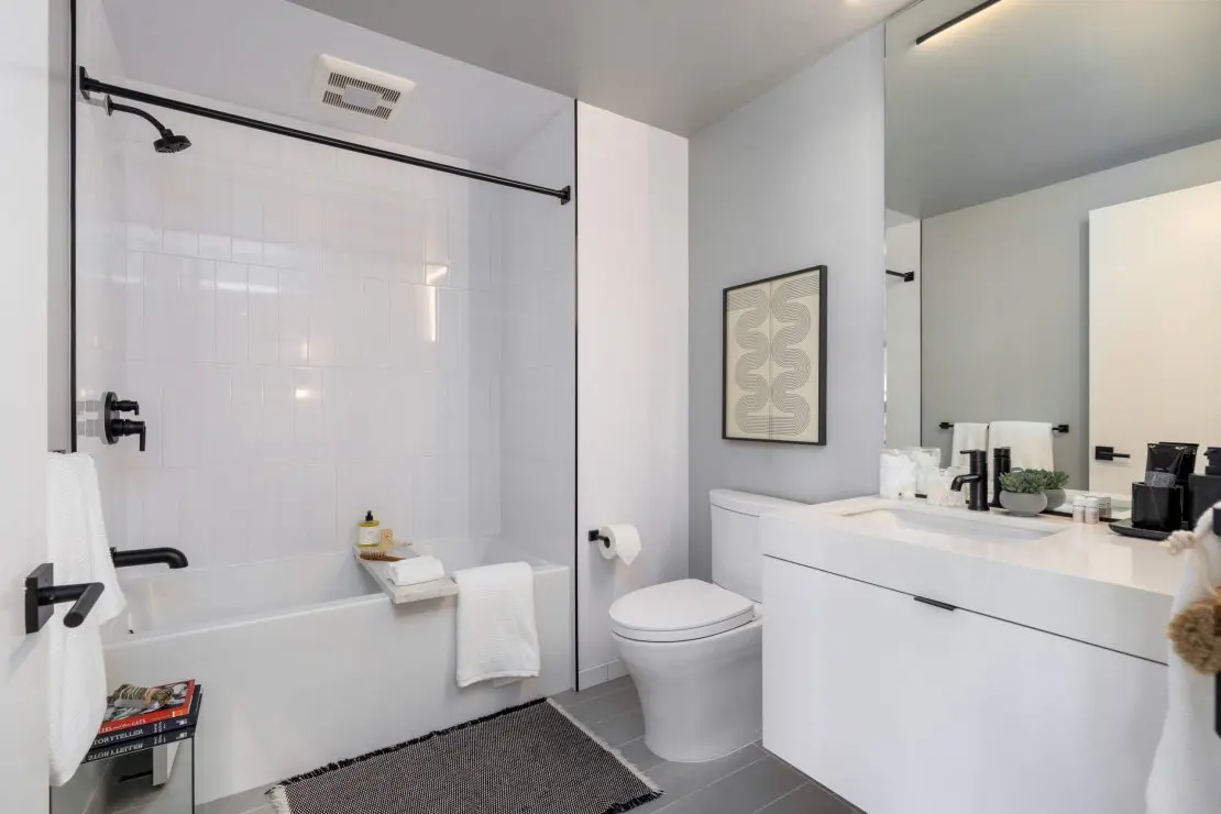 New Modern Apartment Bathroom